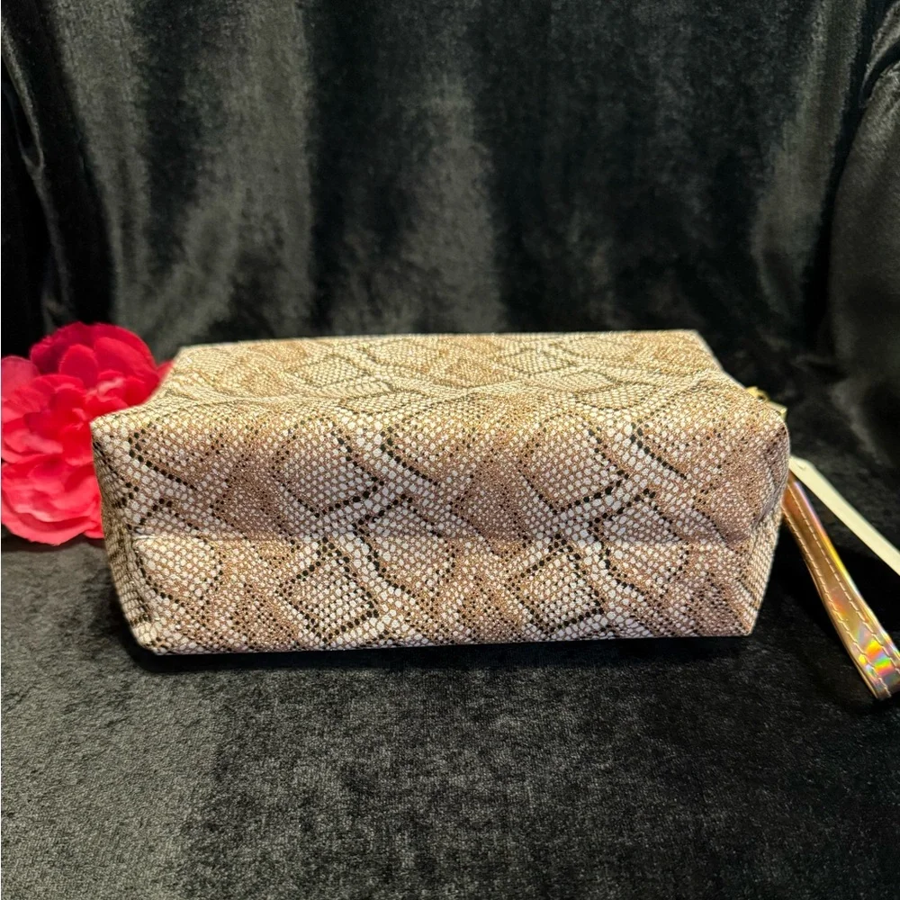 FADIVO New York Cosmetic Wristlet Bag (NWT)